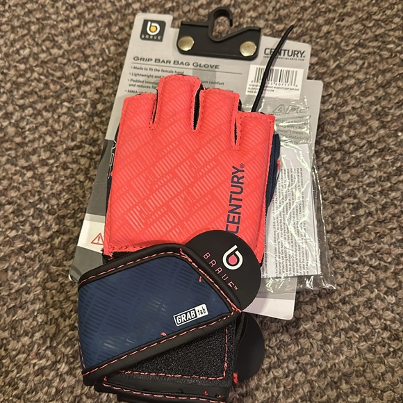 Century Brave Grip Bar Gloves - Picture 2 of 3